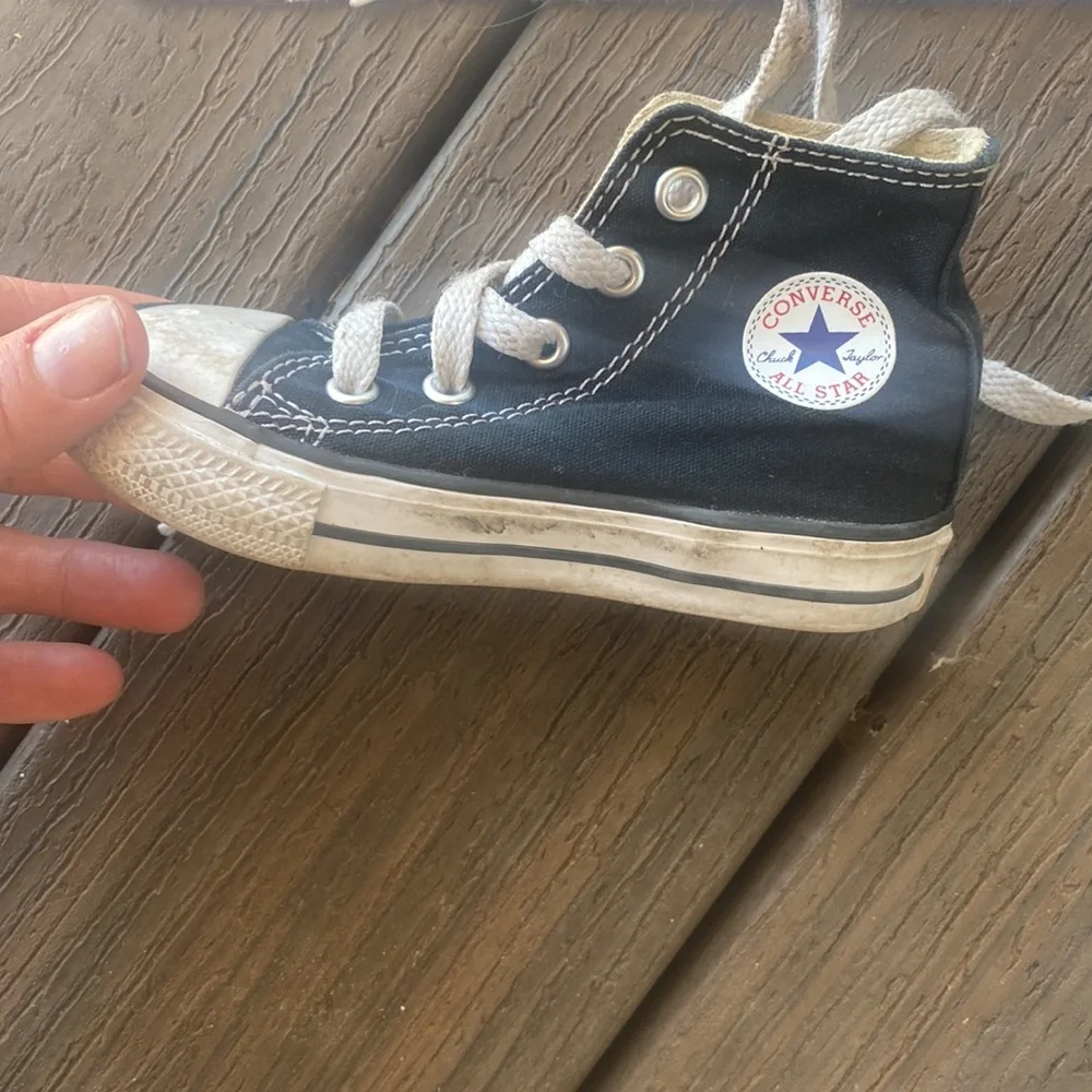 Converse - Picture 2 of 6